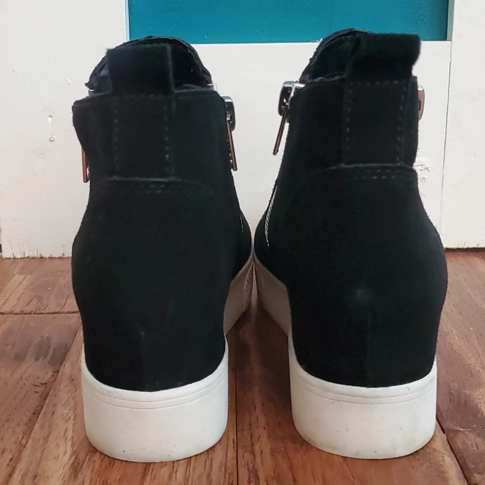 Steve Madden suede wedge sneaker - Picture 2 of 4
